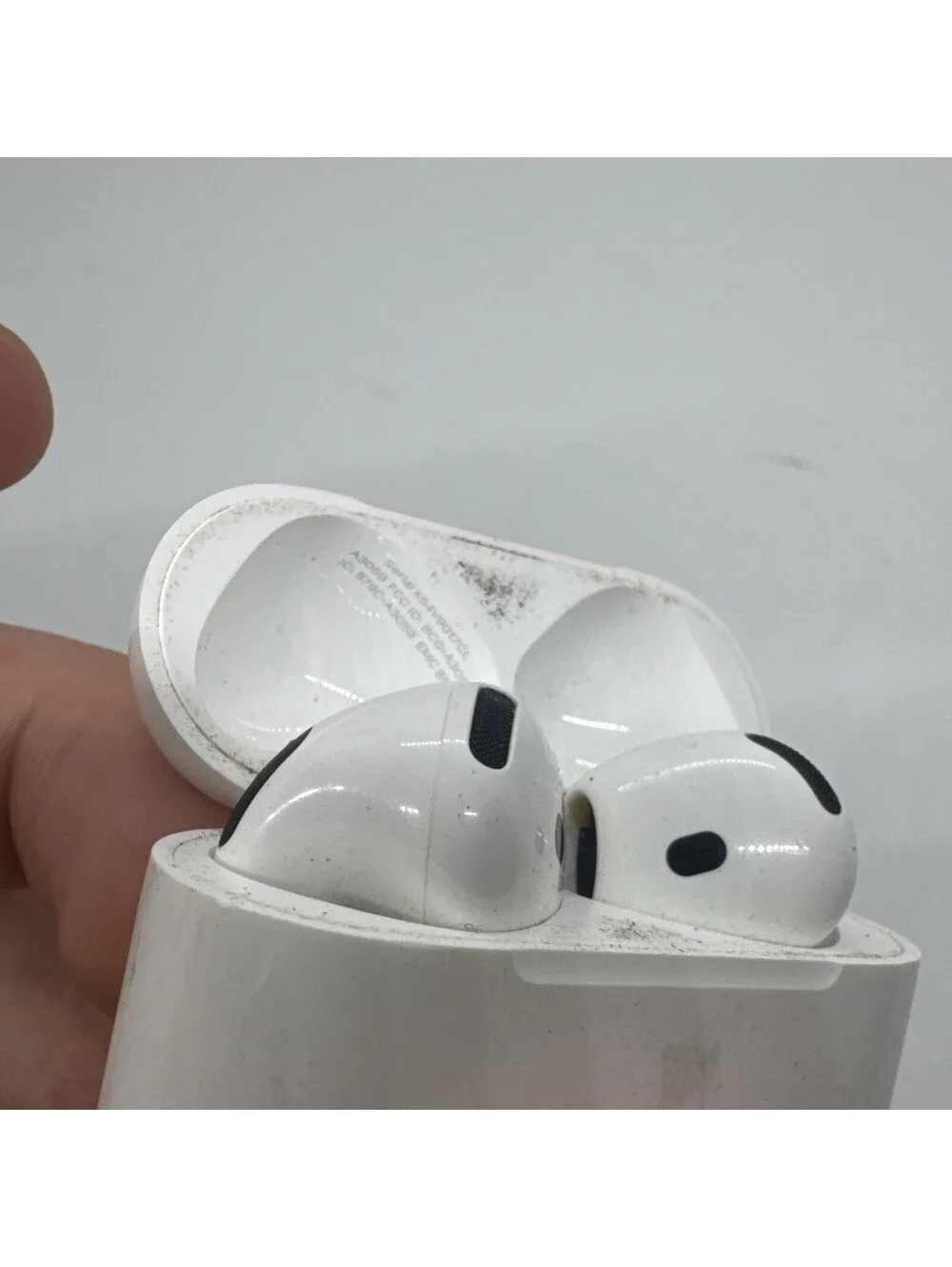 Apple AirPods 4th Gen ANC with MagSafe Charging Case A3056 A3055 A3059 MXP93LL/A